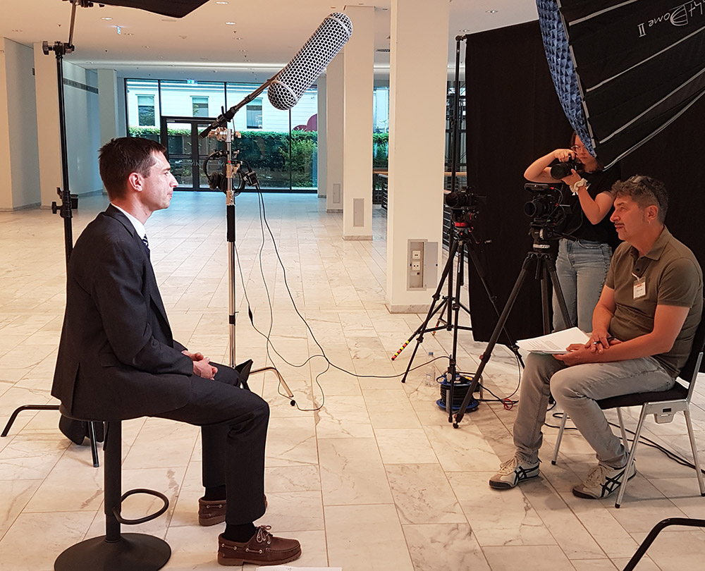 Prof. Dr. Niels Quack Managing Director IMS CHIPS Cluster Conference Interview microTec Südwest Baden-Baden 2025
